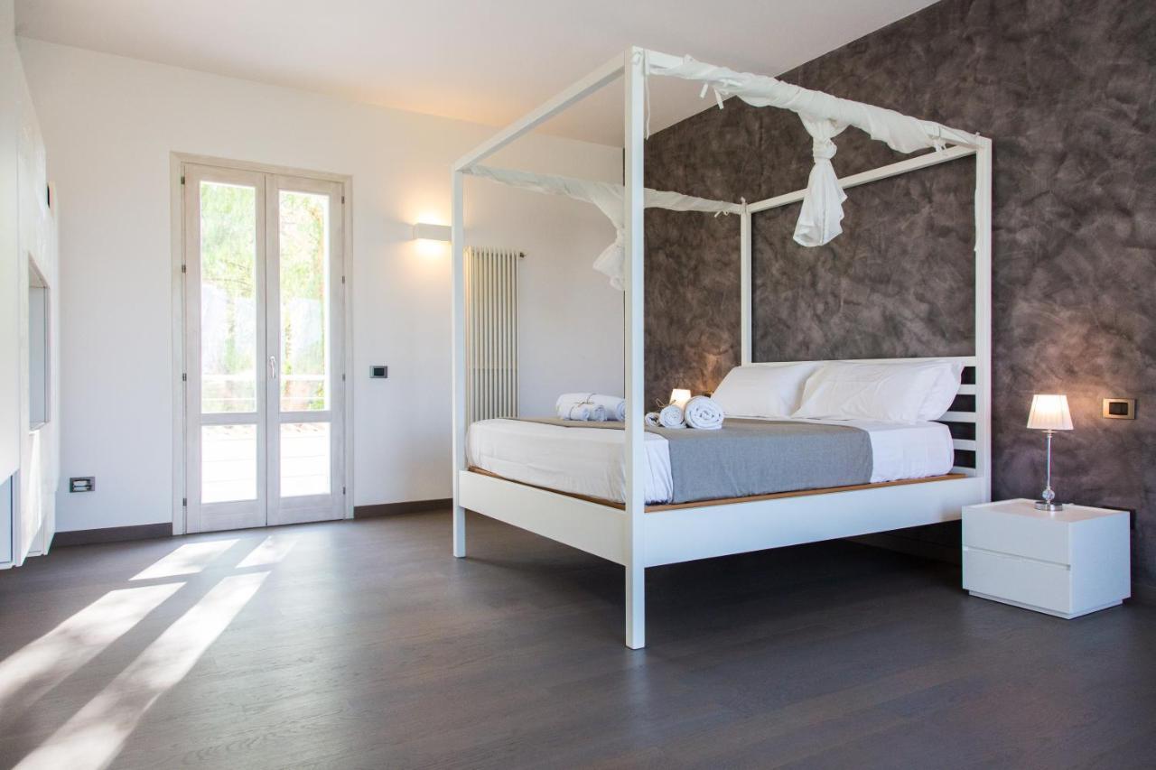 Villa Antigone Мондело Екстериор снимка