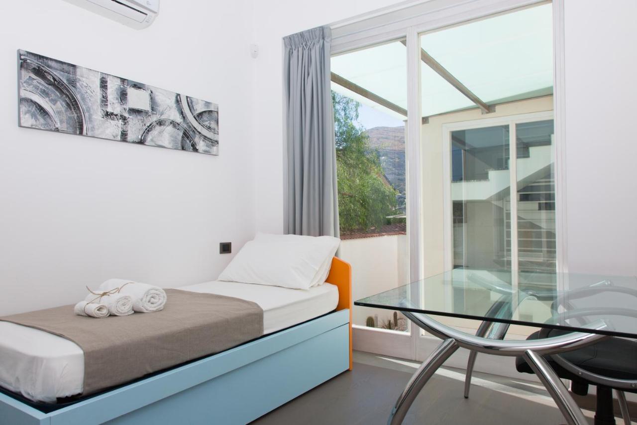Villa Antigone Мондело Екстериор снимка