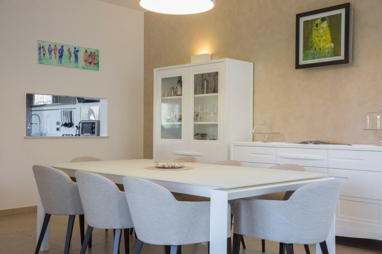Villa Antigone Мондело Екстериор снимка